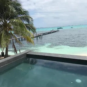Maria's Kin 3*, Isla Mujeres Mexiko